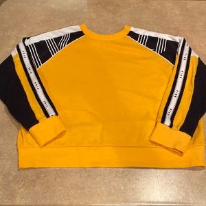 Women’s Victoria’s Secret PINK sweatshirt size medium